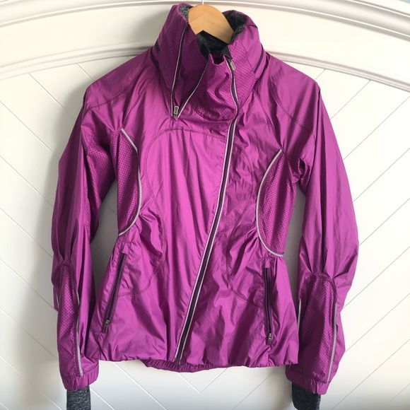 Lululemon Run: Inspire Rain Jacket water resistant - Picture 7 of 8